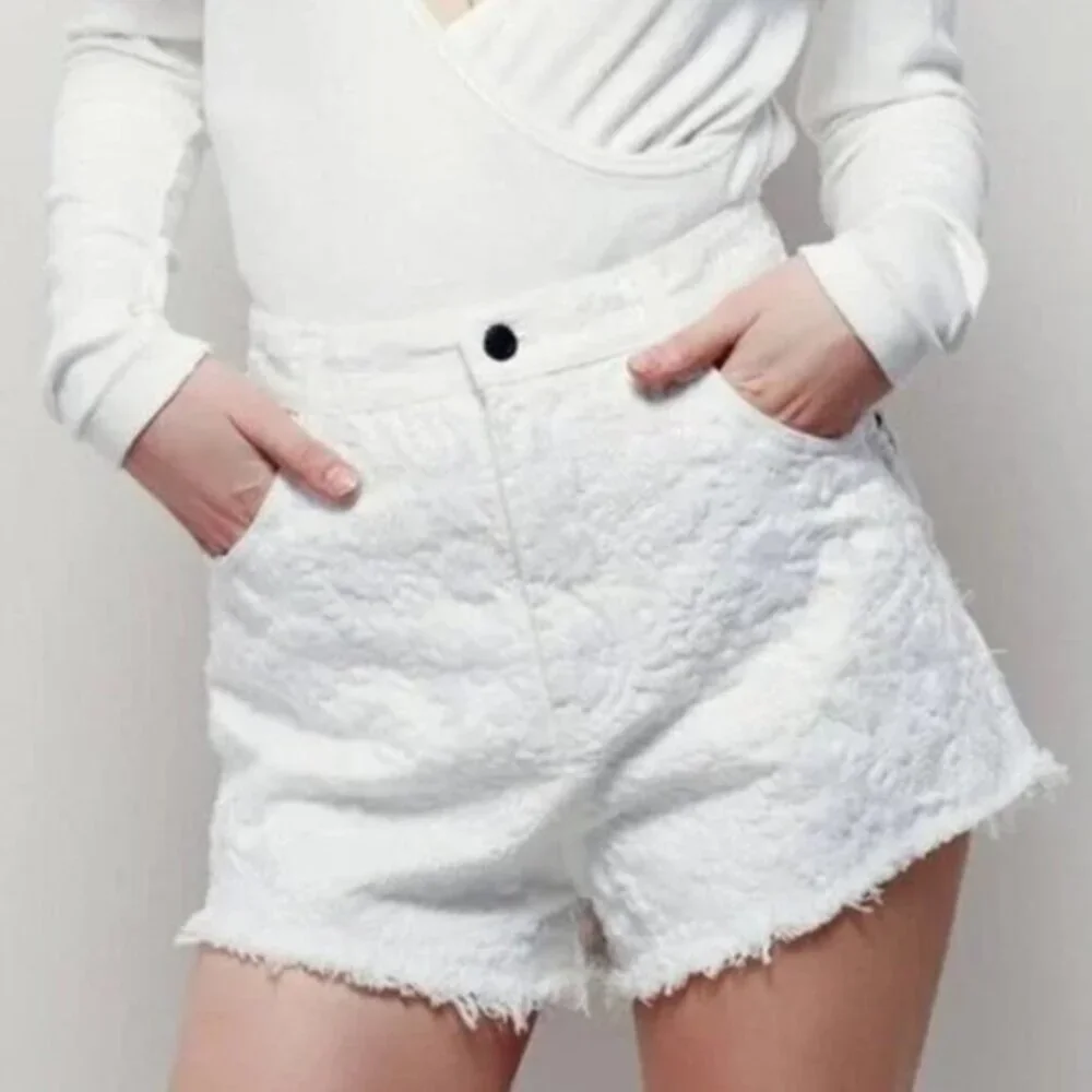 Free People High Waist Embroidered Floral Cut Off Short in White Waist Size 27